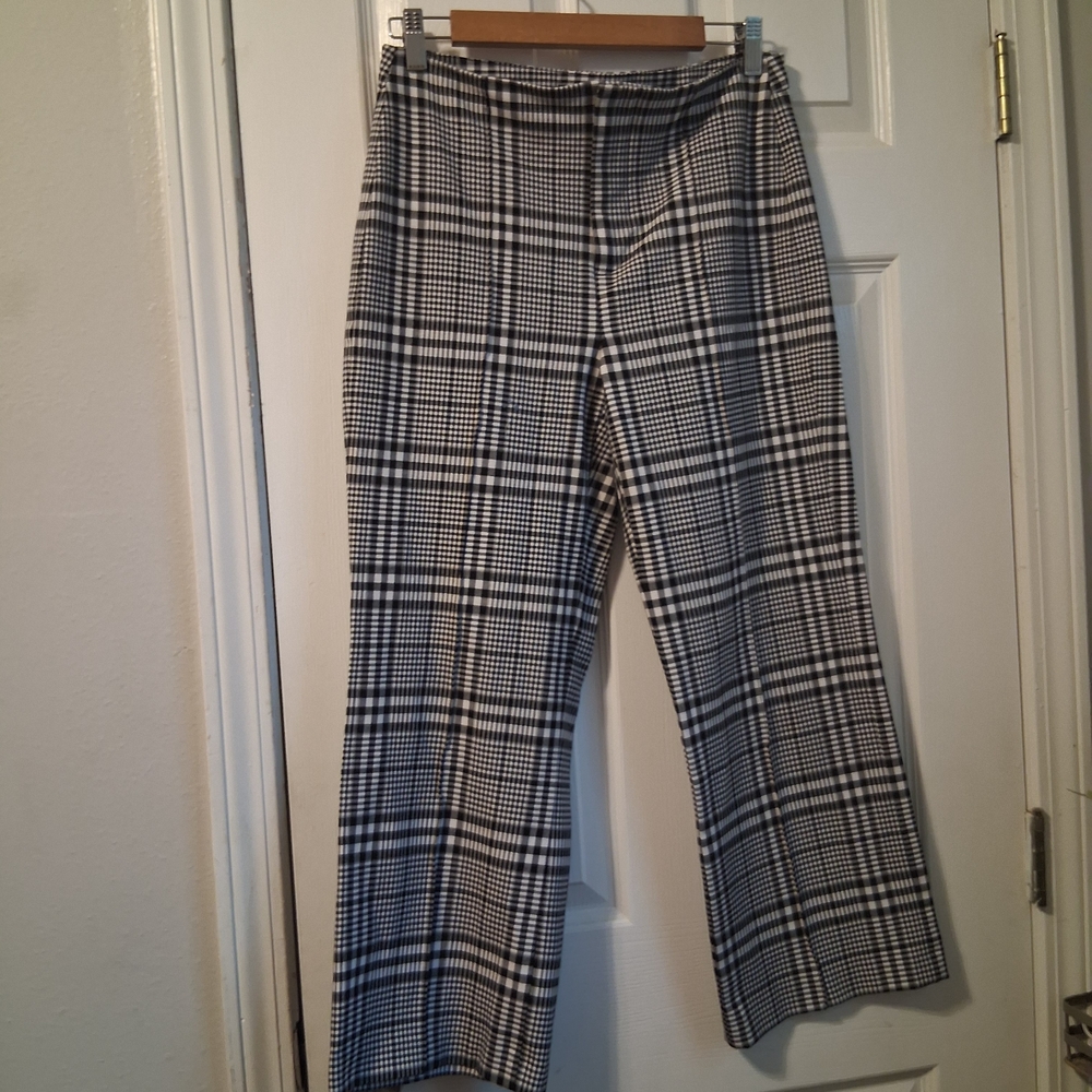 Zara  Women Checkered Black and White Pants